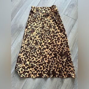 Babylon size 4 satin skirt